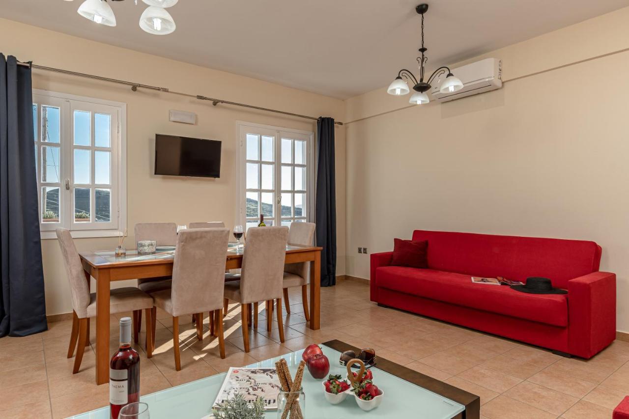 Nick & Debbie'S Two-Storey Apartment Melanes Bagian luar foto
